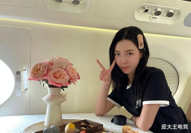 揭秘初代女神小苍的财富帝国亿万存款与数十套房产的背后故事 揭秘初代女神小苍的财富帝国亿万存款与数十套房产的背后故事