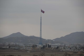 韩国军方情报官员因涉嫌泄露机密被捕,据报道是间谍 韩国军方情报官员因涉嫌泄露机密被捕,据报道是间谍