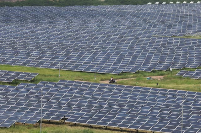 到2025年3月,印度将增加创纪录的太阳能和风能产能 到2025年3月,印度将增加创纪录的太阳能和风能产能