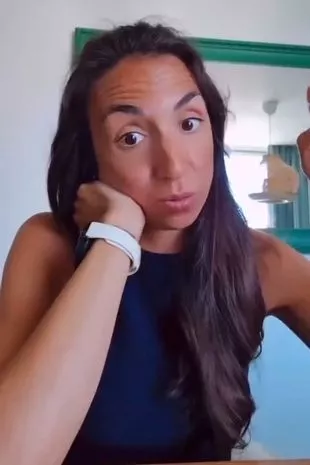 残忍的网红强迫她的孩子用冰浴来停止发脾气 残忍的网红强迫她的孩子用冰浴来停止发脾气