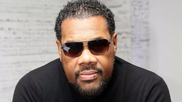 说唱歌手Fatman Scoop在舞台表演中去世,享年56岁 说唱歌手Fatman Scoop在舞台表演中去世,享年56岁