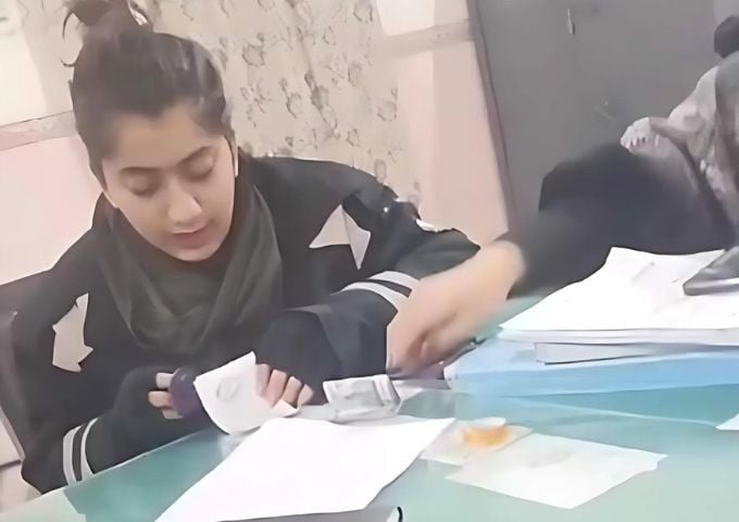 四名警官因收受贿赂以纪念女警察的出席而在Qila Gujjar Singh被停职 四名警官因收受贿赂以纪念女警察的出席而在Qila Gujjar Singh被停职