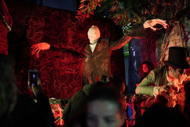 乔纳森·罗斯的万圣节派对:今年名人狂欢人数下降的真正原因 乔纳森·罗斯的万圣节派对:今年名人狂欢人数下降的真正原因