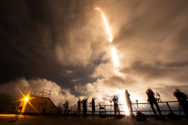 SpaceX火箭发射亿万富翁进行首次私人太空行走 SpaceX火箭发射亿万富翁进行首次私人太空行走