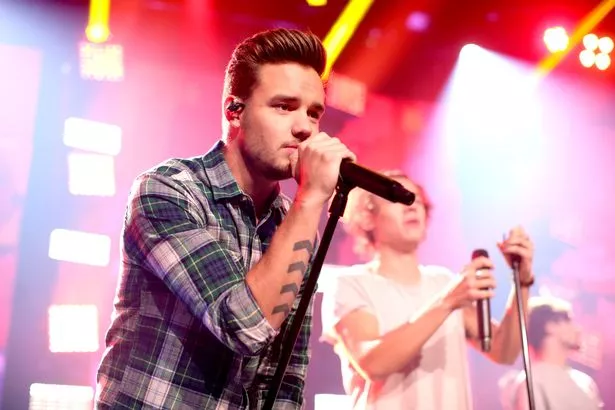 利亚姆·佩恩(Liam Payne)在出土的曲目中悲惨的歌词讲述了年轻时的死亡 利亚姆·佩恩(Liam Payne)在出土的曲目中悲惨的歌词讲述了年轻时的死亡