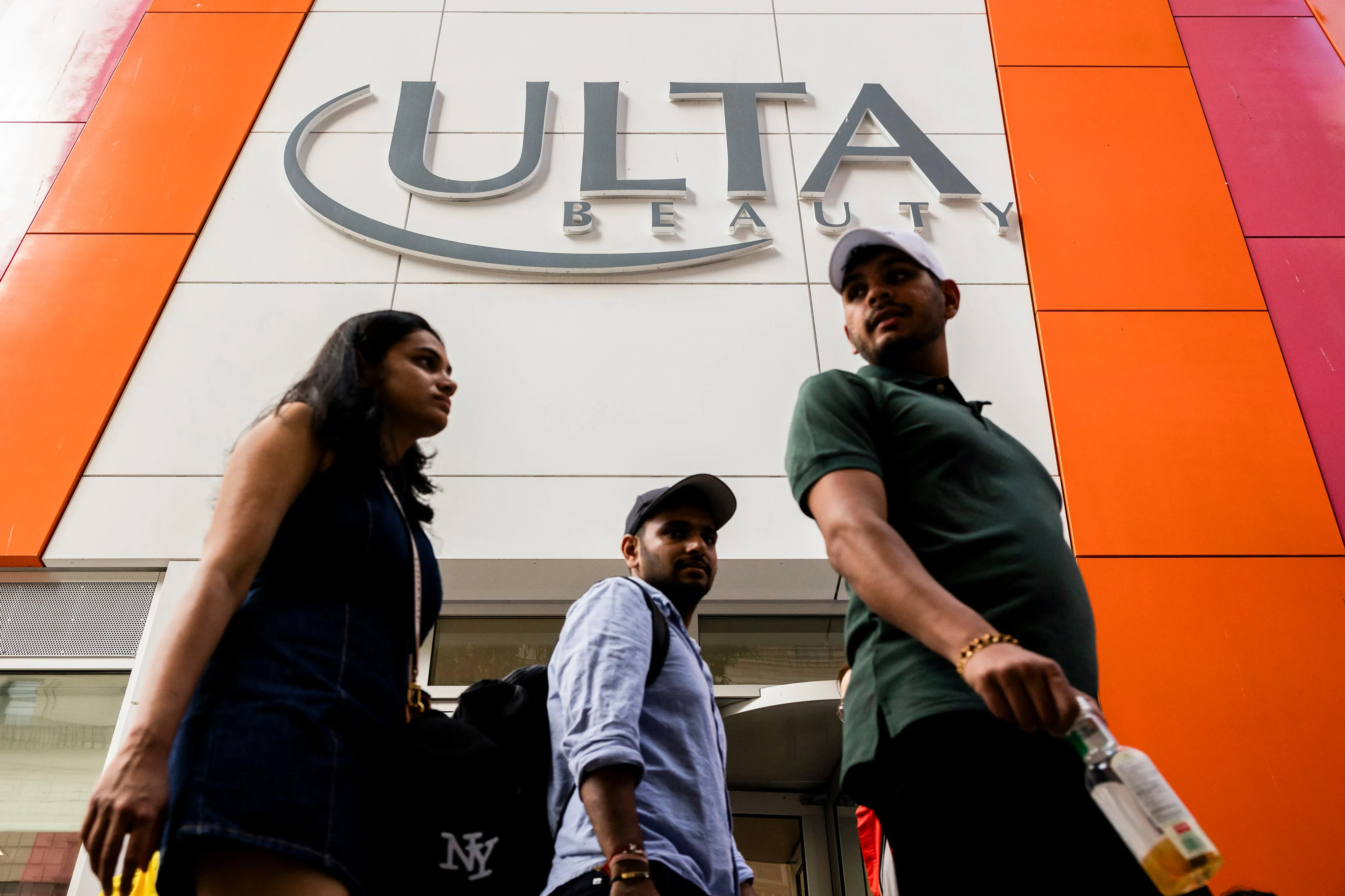 突发新闻:Ulta Beauty公司遭遇零售行业逆风 突发新闻:Ulta Beauty公司遭遇零售行业逆风