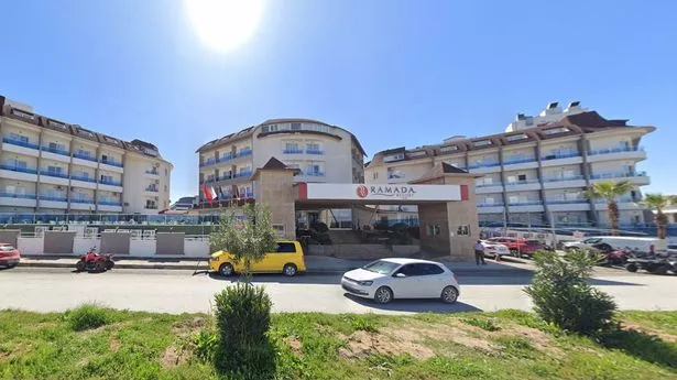 惊恐的英国妈妈在与家人一起去土耳其旅行时“被四轮自行车工人性侵犯” 惊恐的英国妈妈在与家人一起去土耳其旅行时“被四轮自行车工人性侵犯”
