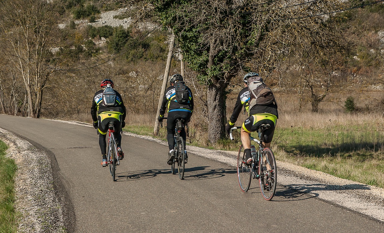 挖掘机游戏！趣味解谜闯关，轻松解锁你的造车梦想！