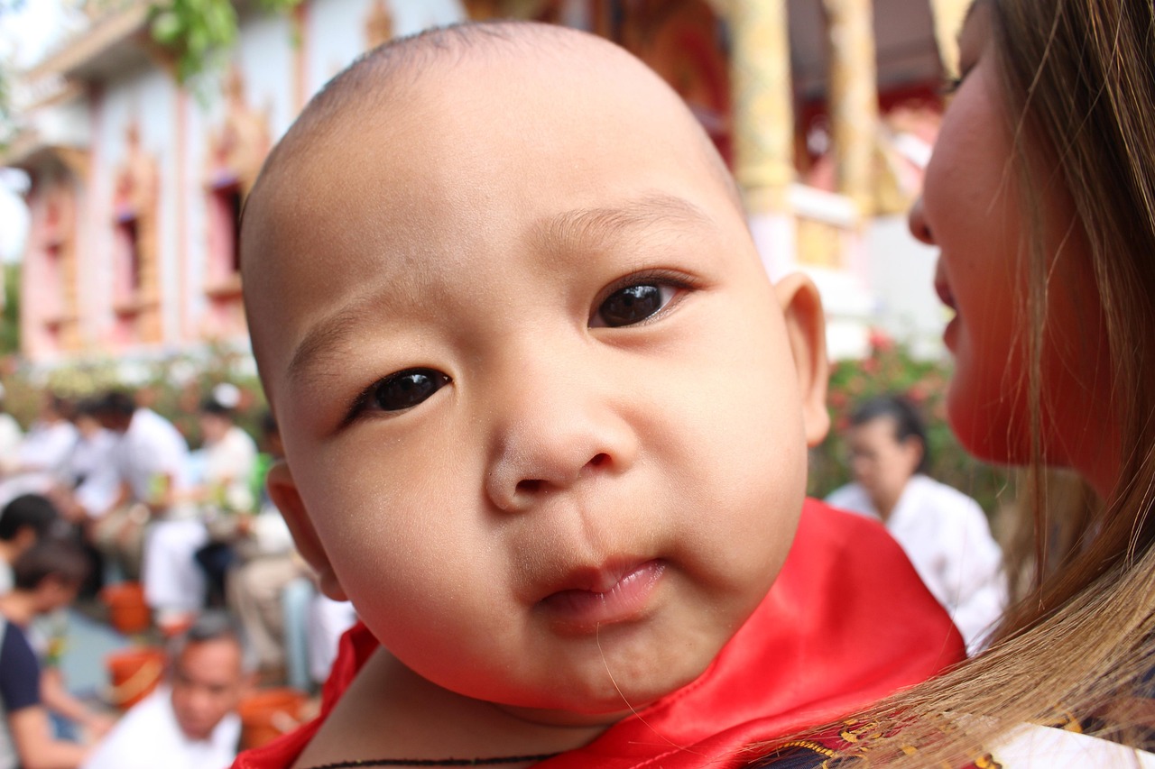 嗨，丢手绢——中班孩子大显身手！